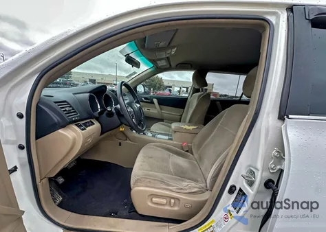 2012 Toyota Highlander Base z USA, uszkodzony, nr VIN 5TDZA3EHXCS018463